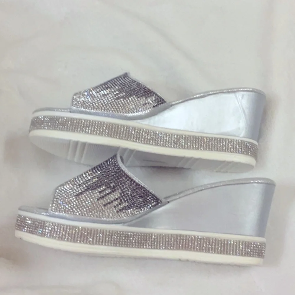 GJ Collection Silver Rhinestone Wedge Sandals Size 6.5 NWOT